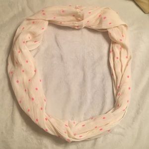 *Donating 7/22* - NWOT Polka dot Infinity scarf